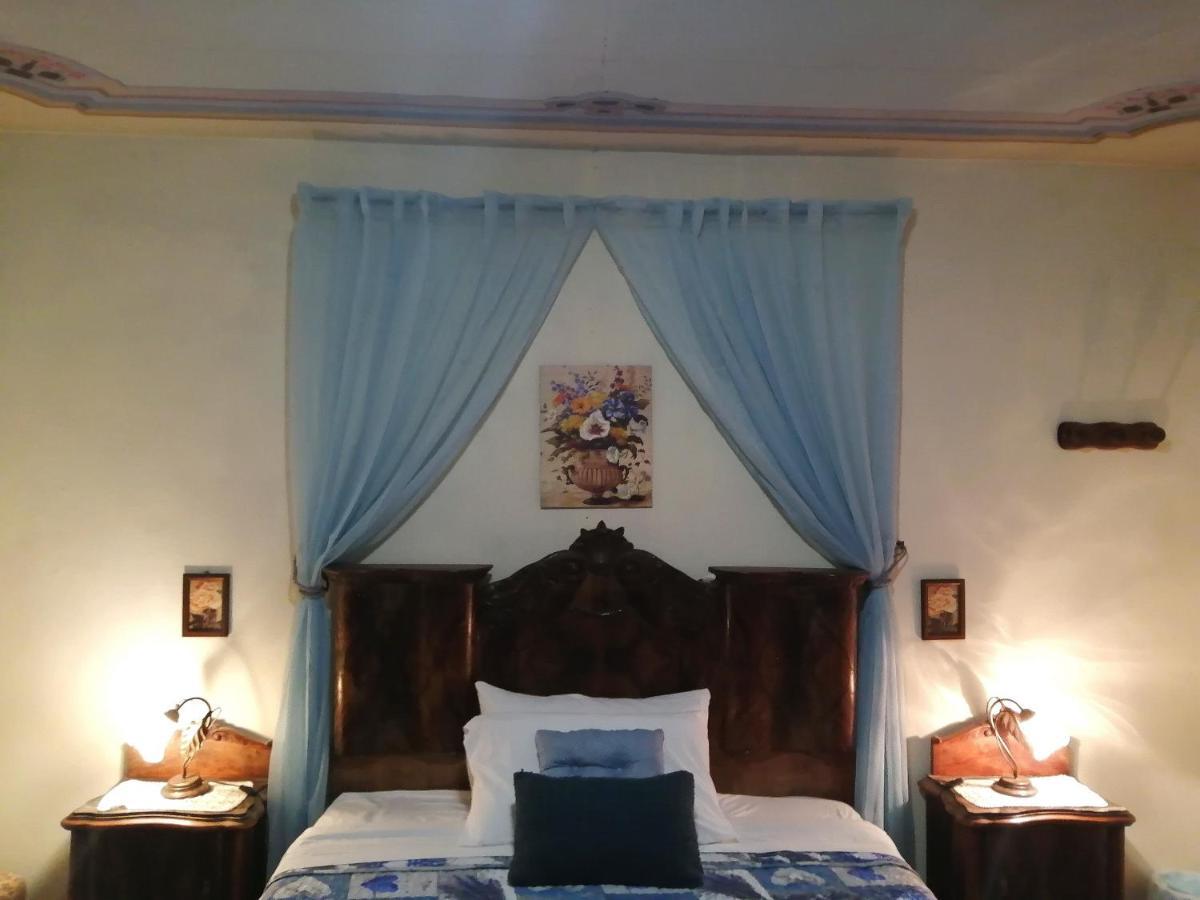 Bed and Breakfast Felix House Codevilla Exteriér fotografie