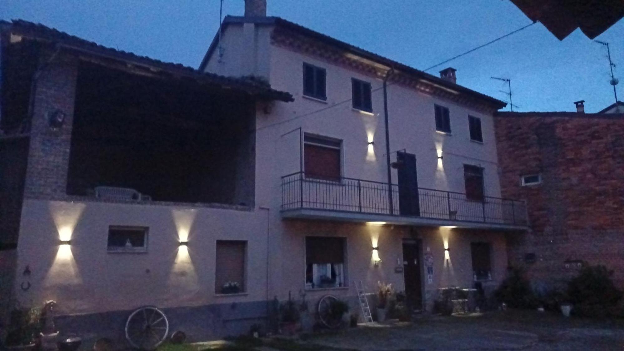 Bed and Breakfast Felix House Codevilla Exteriér fotografie