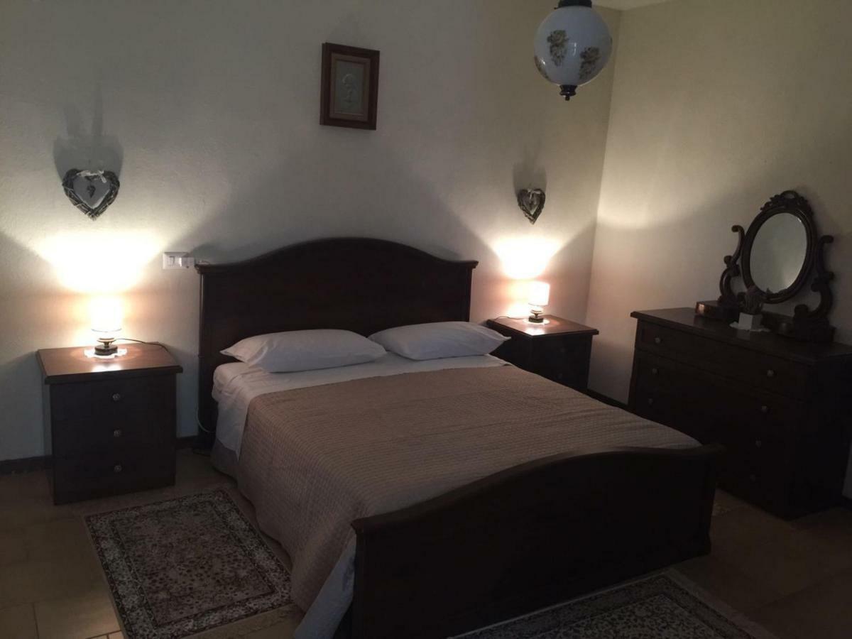 Bed and Breakfast Felix House Codevilla Exteriér fotografie